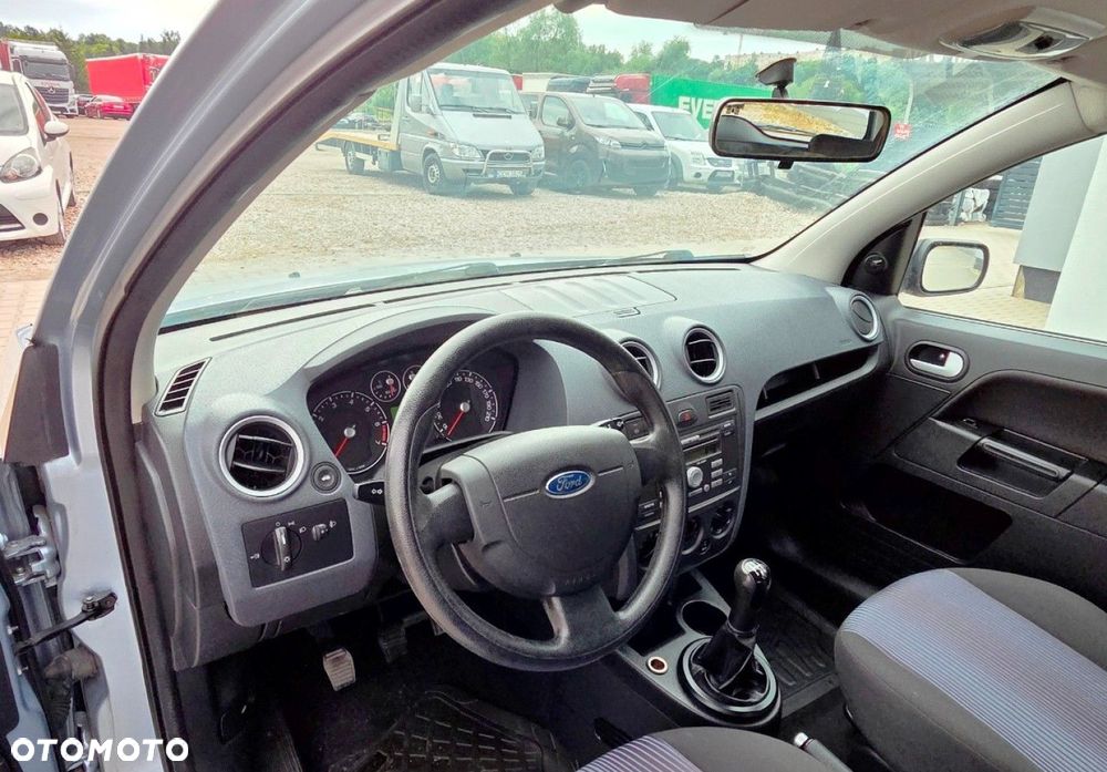 Ford Fusion - 5