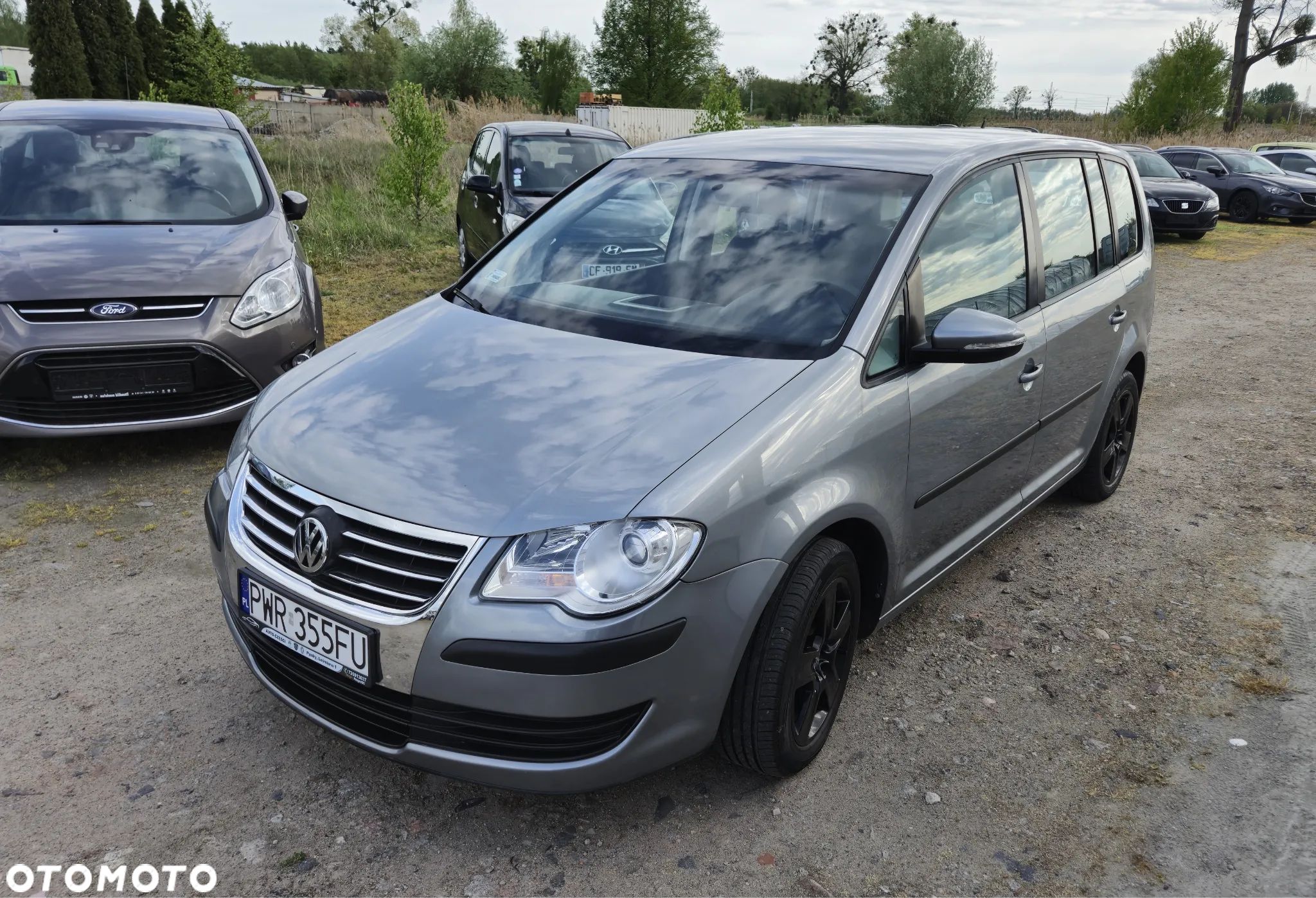 Volkswagen Touran 1.9 TDI DPF Conceptline - 1