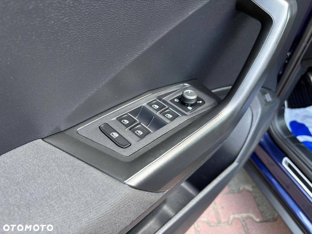 Volkswagen T-Roc 1.6 TDI SCR DPF IQ Drive - 29