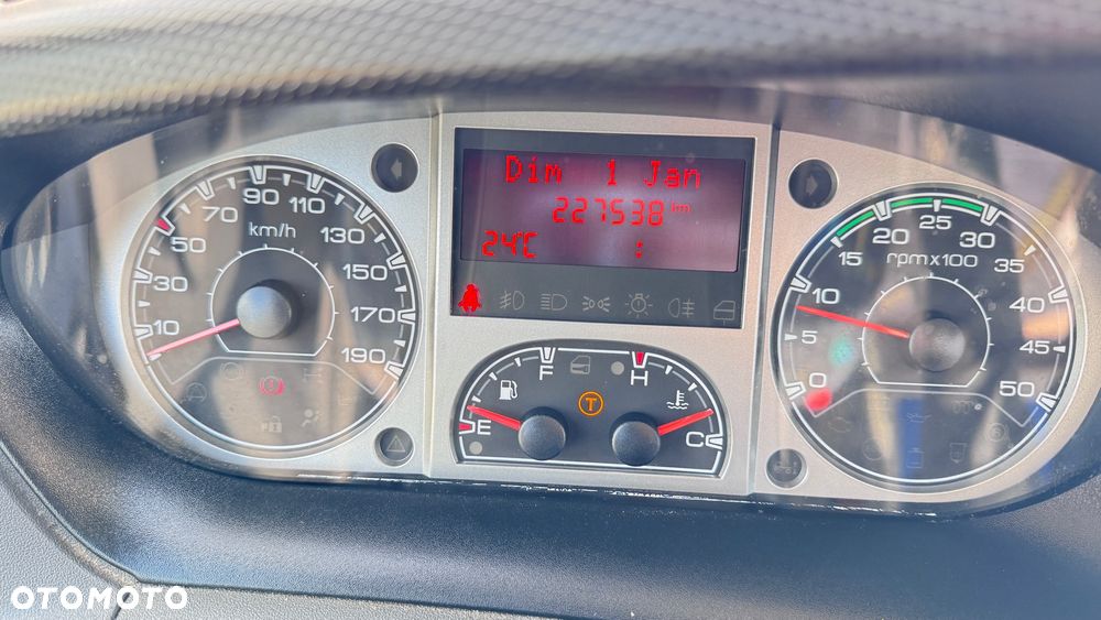 Irisbus Iveco / DURISOTTI / -28miejsc /euro5/ mała klima / winda / 114000 zł netto - 12