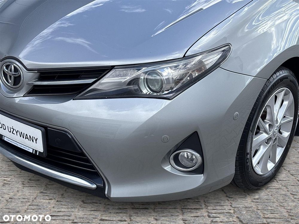 Toyota Auris 1.6 Premium - 32