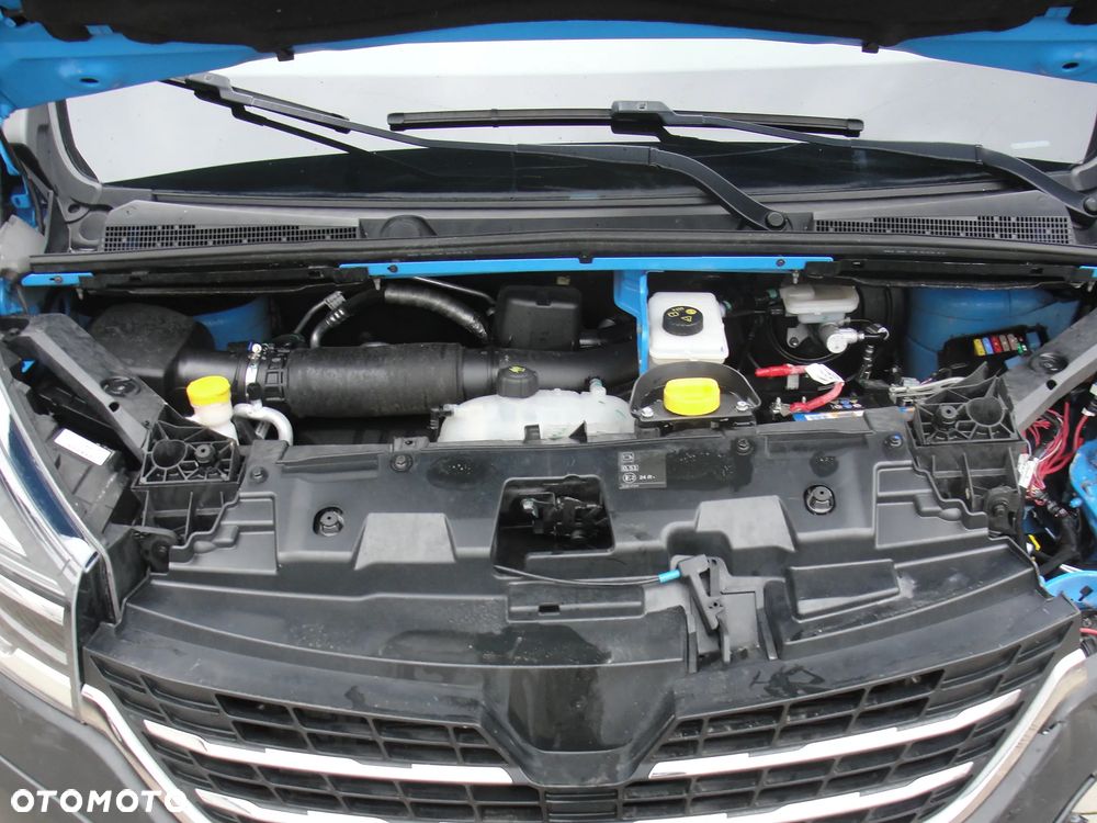 Renault Trafic - 12