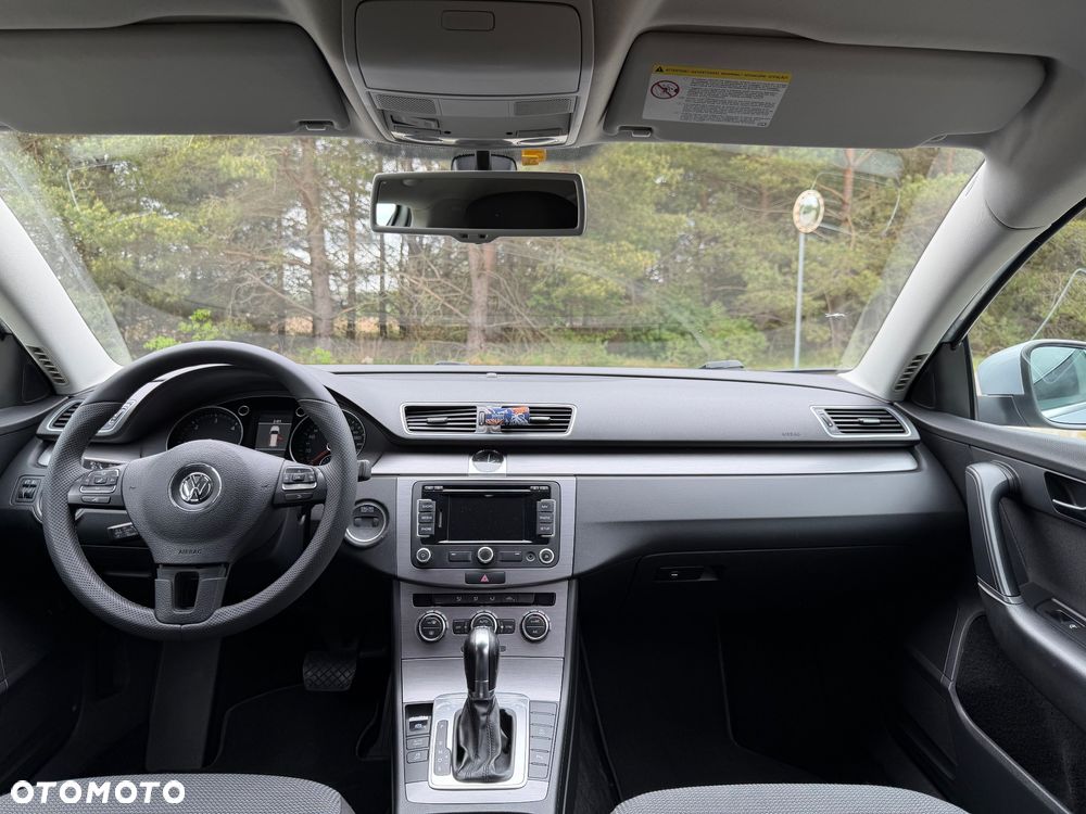 Volkswagen Passat 2.0 Blue TDI DSG SCR Comfortline - 12