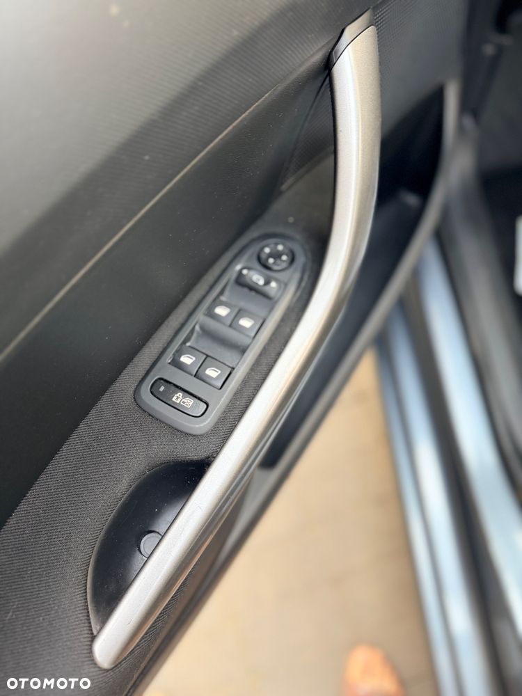 Peugeot 308 1.6 Premium - 9