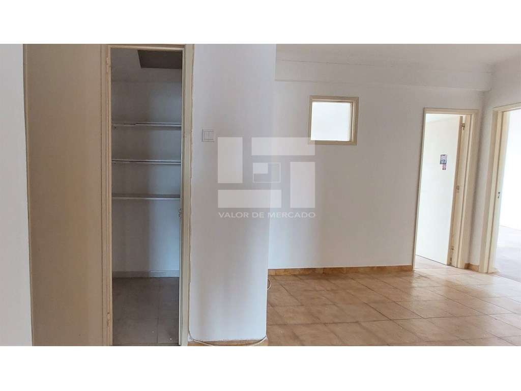 APARTAMENTO T2 - BRANDOA - Grande imagem: 4/21