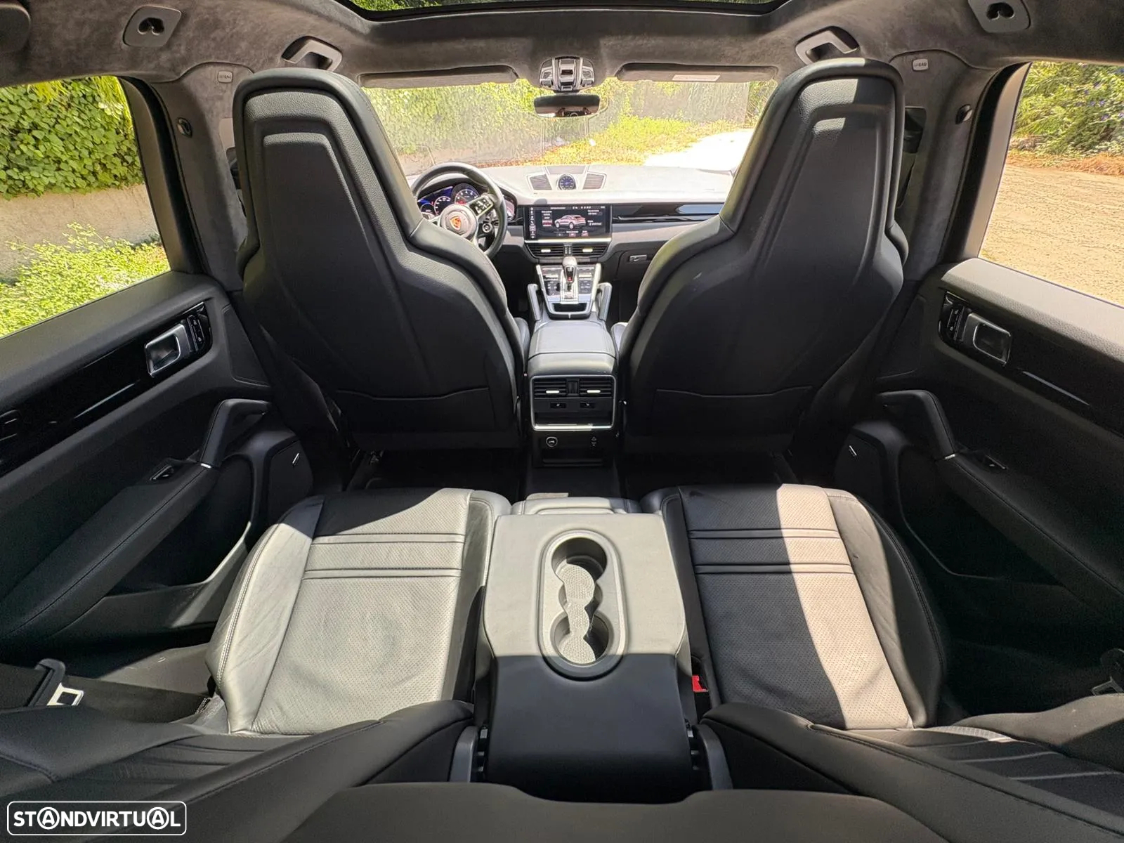 Porsche Cayenne Coupé Platinum Edition - 36