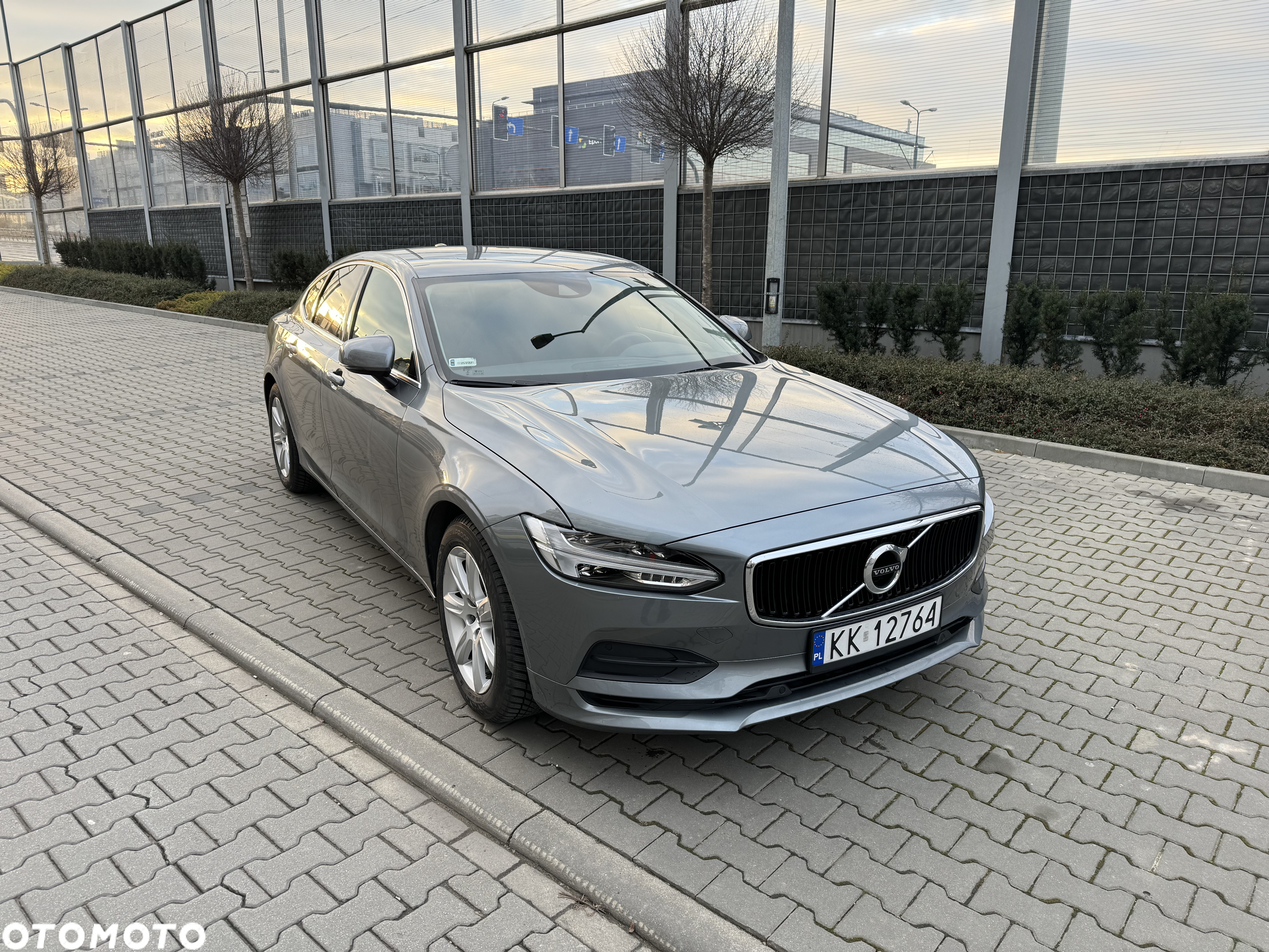 Volvo S90 D4 Momentum - 4