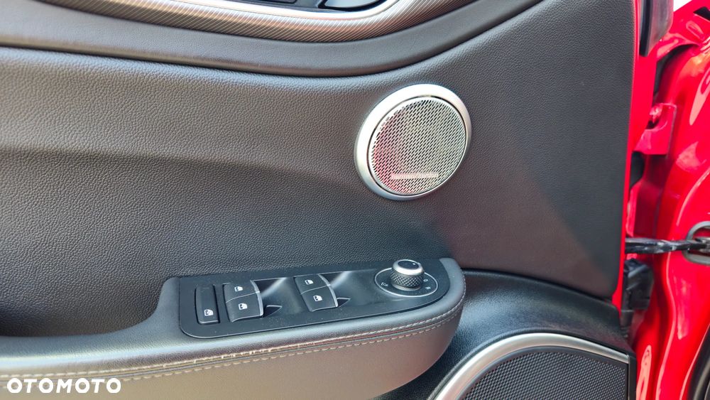 Alfa Romeo Giulia 2.0 Turbo Veloce Q4 - 24