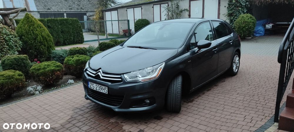 Citroën C4 e-HDi 115 ETG6 Exclusive - 4