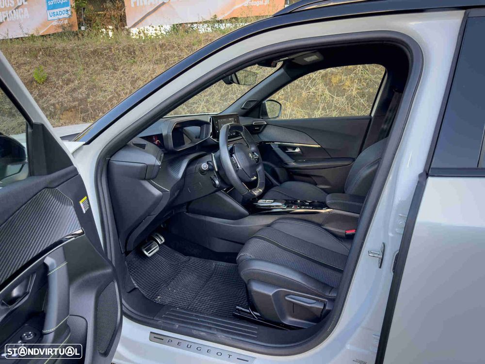 Peugeot 2008 1.5 BlueHDi GT EAT8 - 12