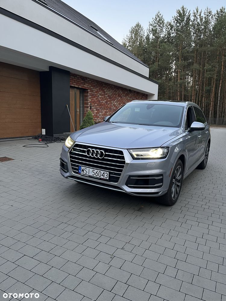 Audi Q7 - 1