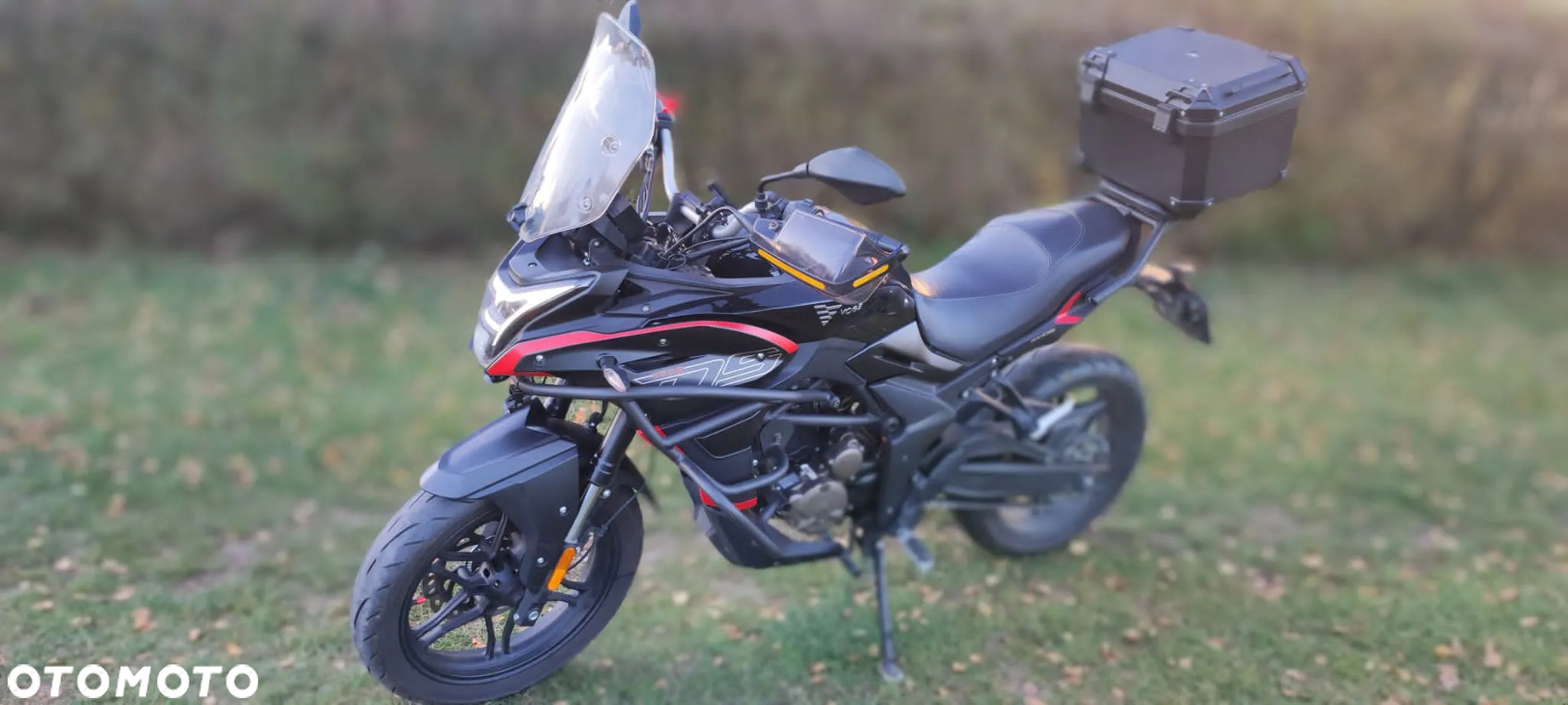 VOGE 300DS - 4