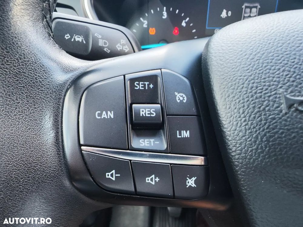 Ford Focus 2.0 EcoBlue Titanium - 24