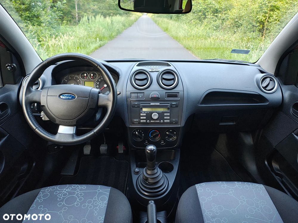 Ford Fiesta - 7