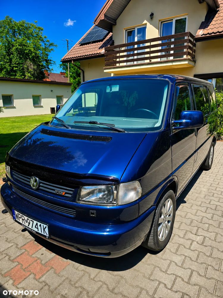 Volkswagen Multivan - 1