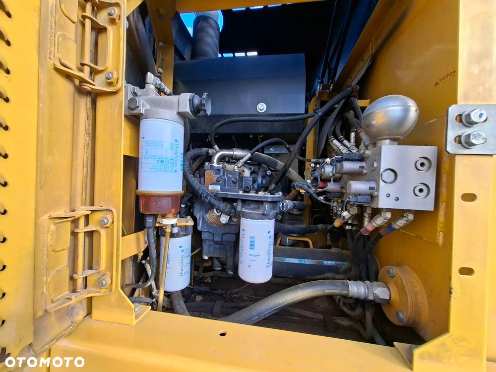 Komatsu PW148-8 - 27