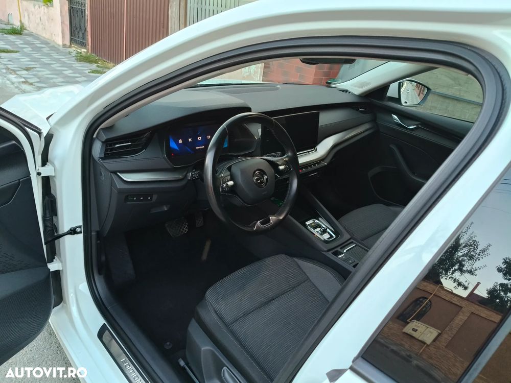 Skoda Octavia 2.0 TDI DSG Style - 7