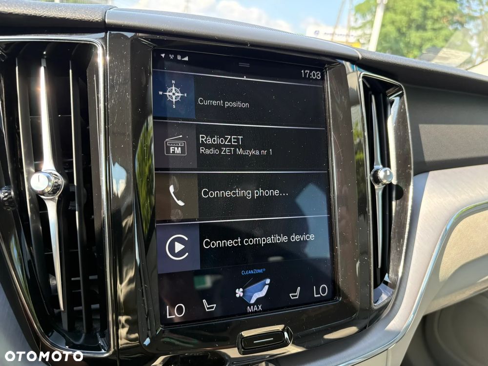 Volvo XC 60 B4 D AWD Momentum - 16
