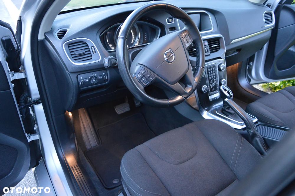 Volvo V40 - 15