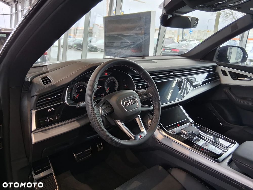 Audi Q8 - 6
