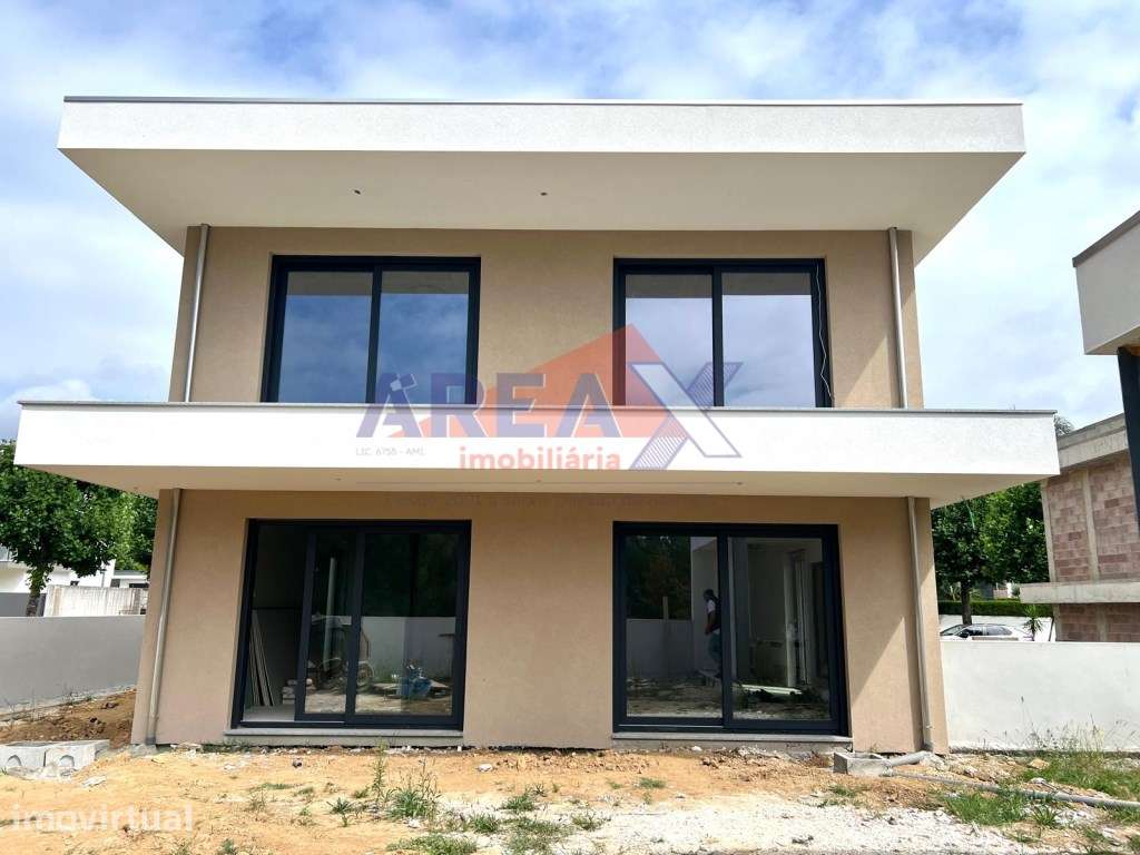 Moradia Isolada, T4, de Arquitetura Moderna - Grande imagem: 4/24