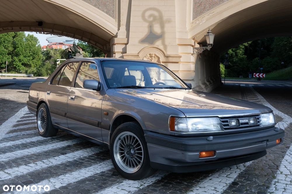 Mazda 929 3.0 GLX SR - 1