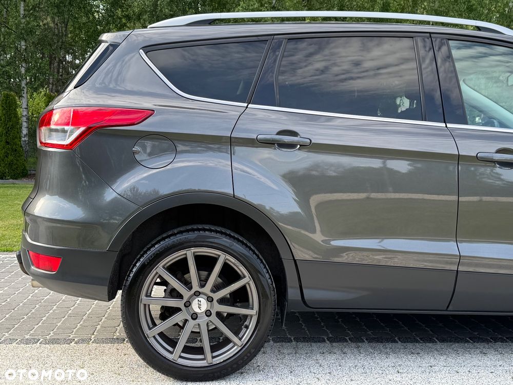 Ford Kuga 2.0 TDCi 2x4 Titanium - 23