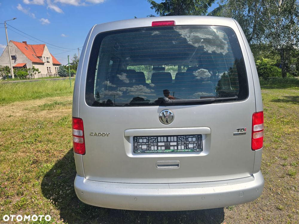 Volkswagen Caddy Trendline DSG - 17