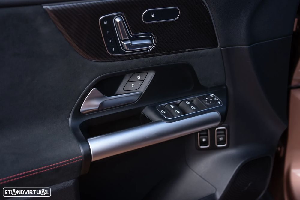 Mercedes-Benz GLA 250 e AMG Line - 48