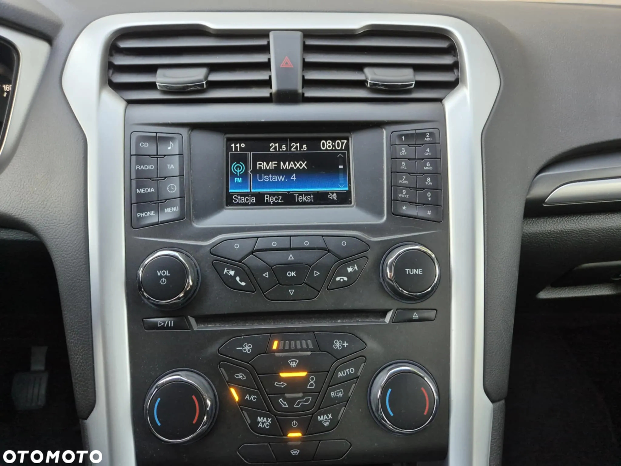 Ford Mondeo 1.5 EcoBoost Ambiente - 12