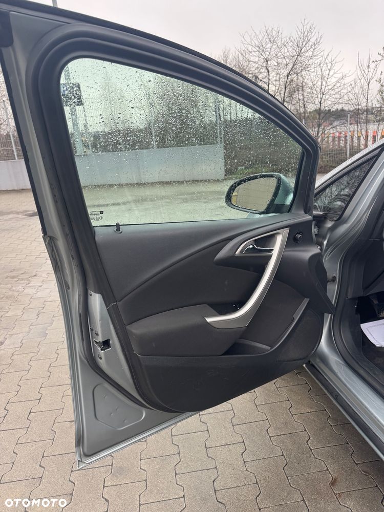 Opel Astra 1.6 Design Edition - 21