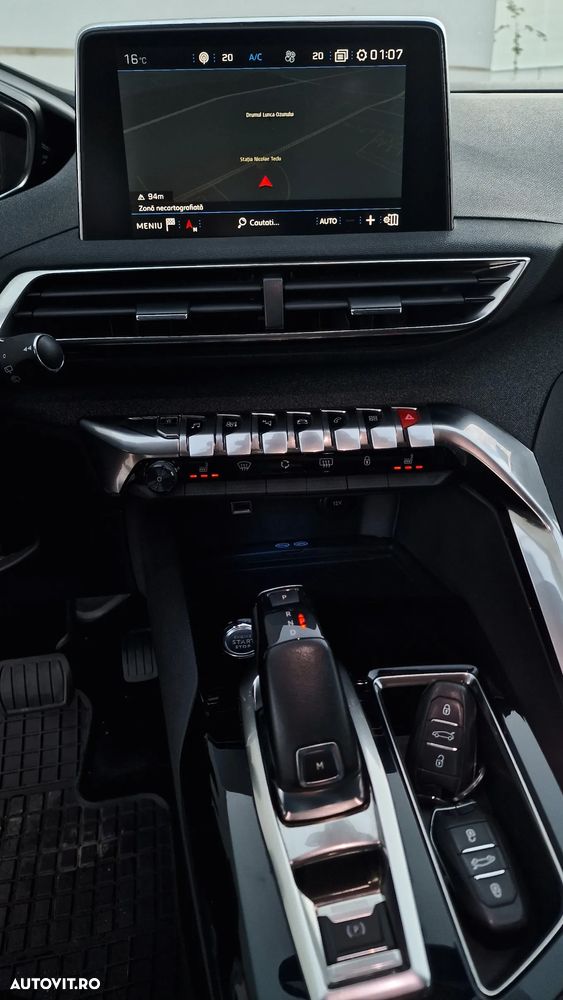 Peugeot 5008 1.2 Puretech Turbo s&s EAT8 Allure - 8