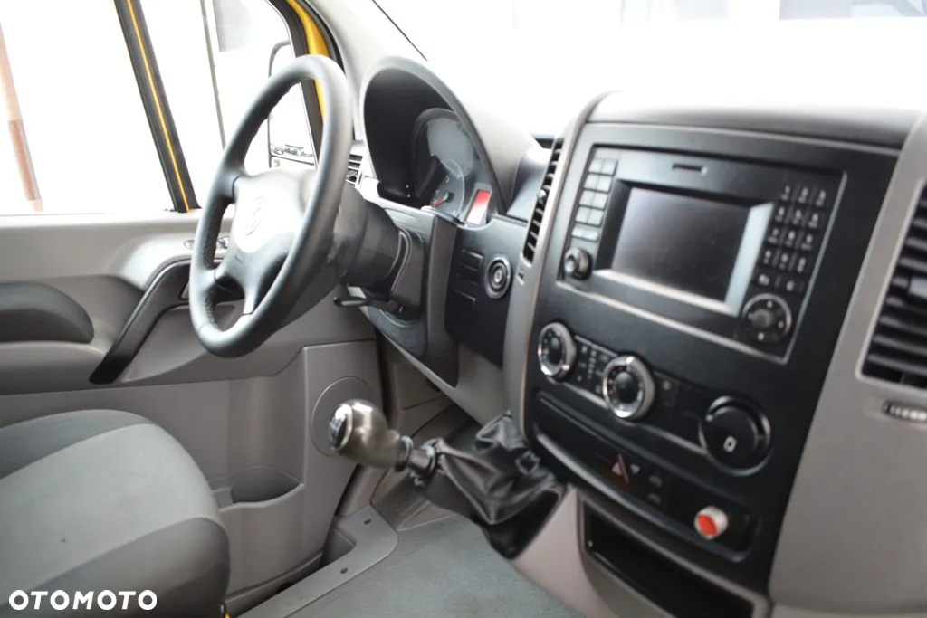 Volkswagen CRAFTER 35 2.0 TDI MAXI - 32