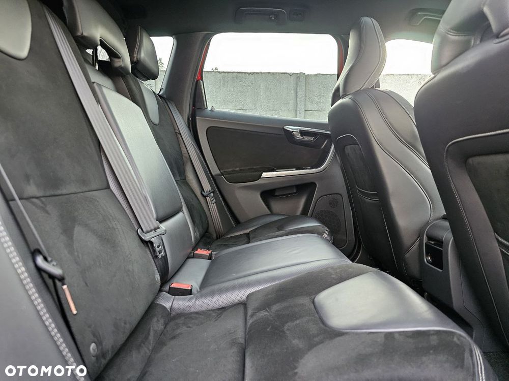 Volvo XC 60 D3 R-Design - 30