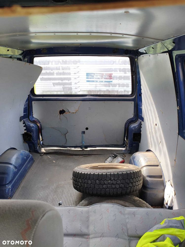 Volkswagen Transporter - 6