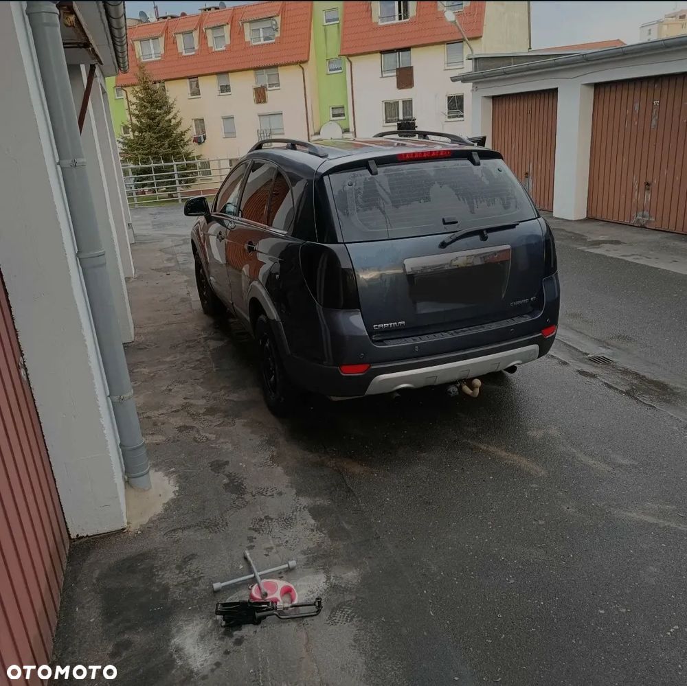 Chevrolet Captiva 2.4 LS - 3