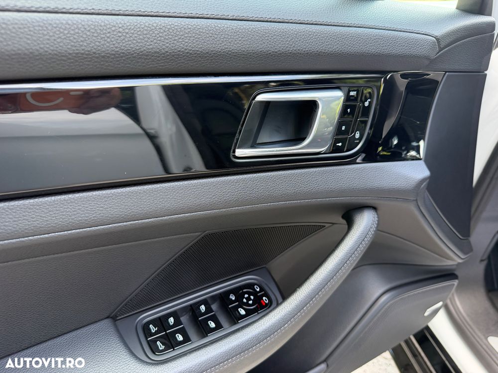Porsche Panamera 4S Executive - 21