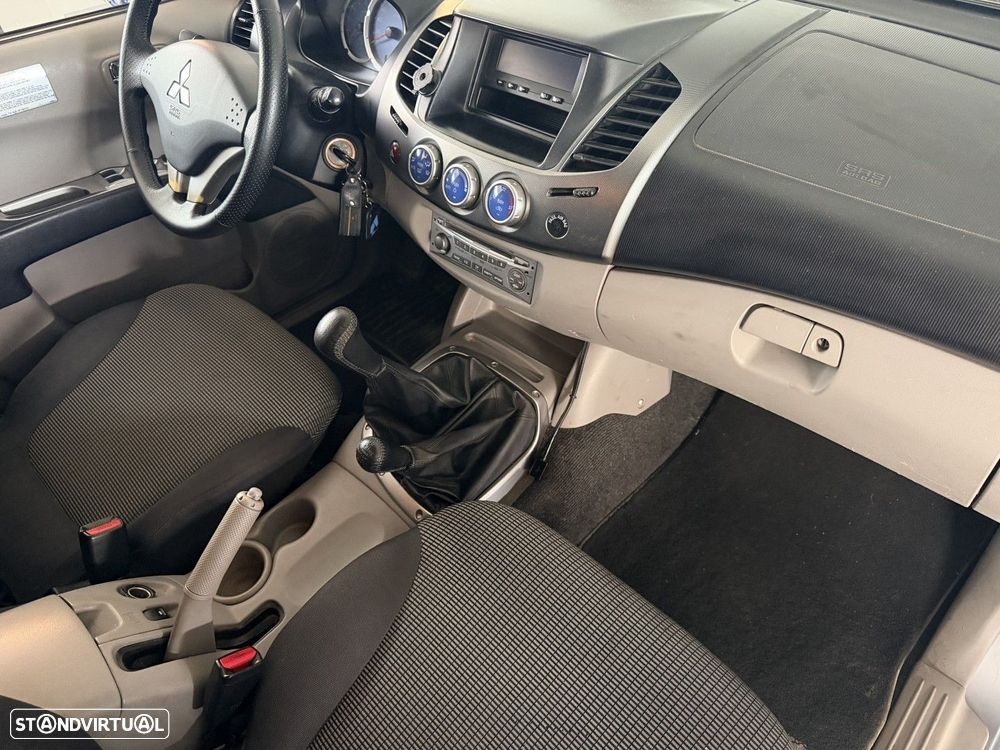 Mitsubishi L200 2.5 DI-D CD Intense 4WD - 8