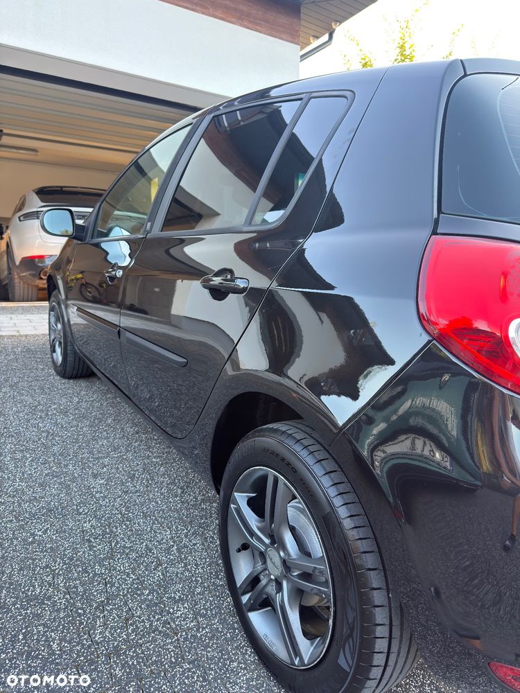 Renault Clio 1.2 16V All Inclusive - 4