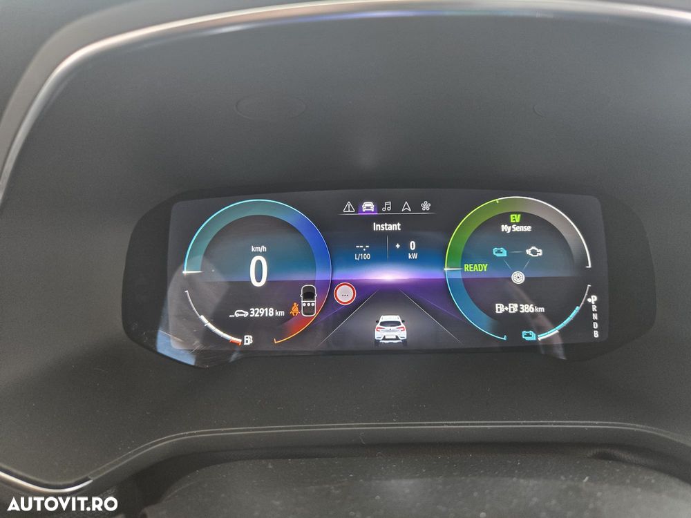 Renault Captur PHEV 160 Techno - 5