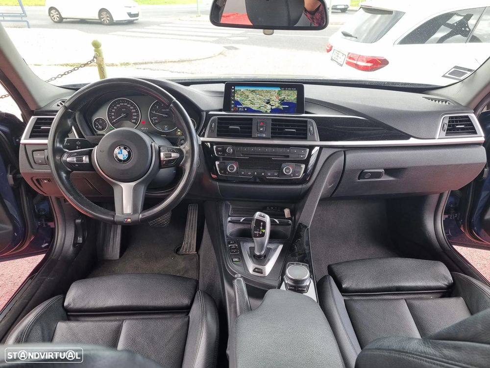 BMW 330 e iPerformance Line Luxury - 24
