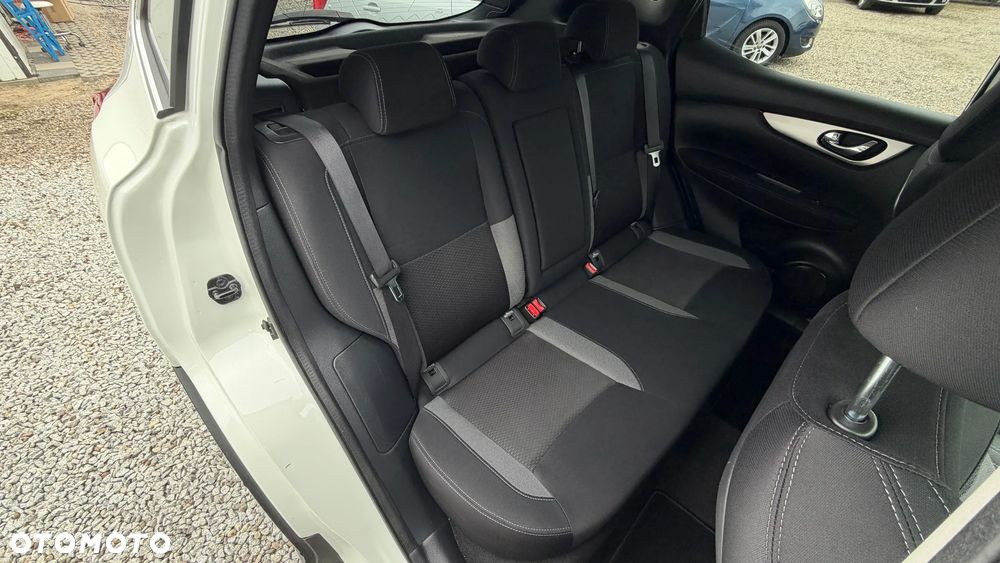 Nissan Qashqai 1.2 DIG-T N-Connecta EU6 - 39