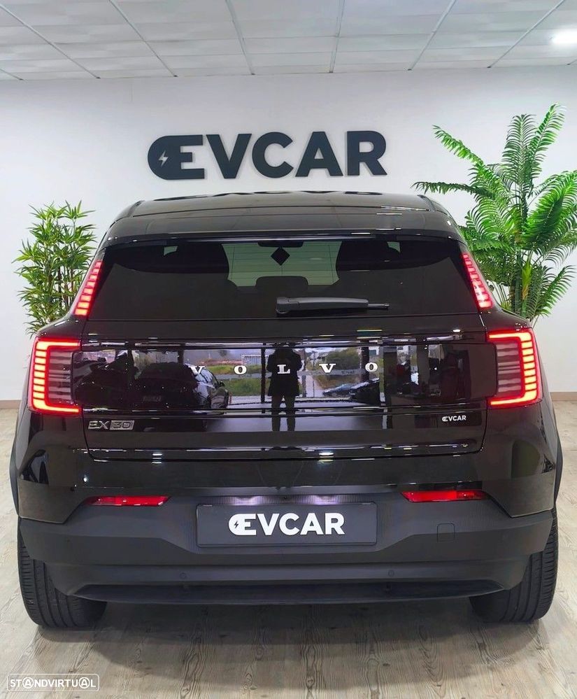 Volvo EX30 69 kWh Single Motor Extended Range Core - 6