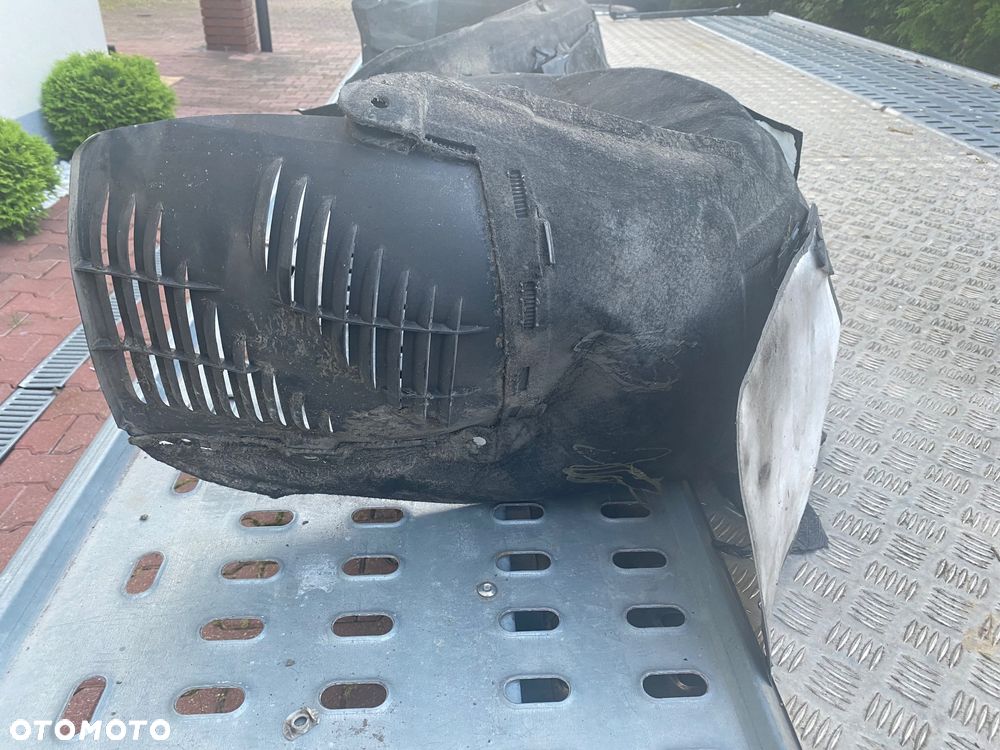 Tylne nadkole Mercedes CLS 219 L/P A2196900730/A2196900630 - 6