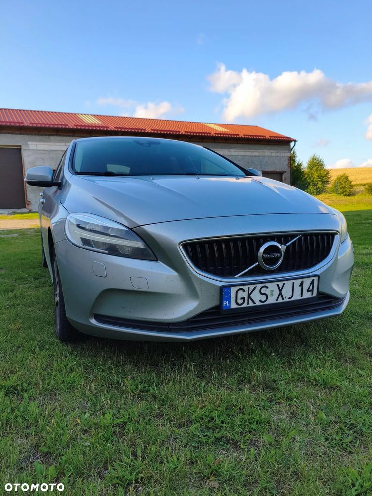 Volvo V40