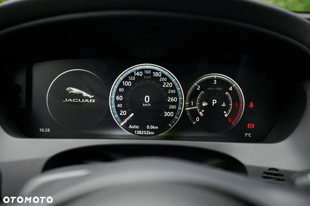 Jaguar F-Pace 20d AWD Prestige - 31