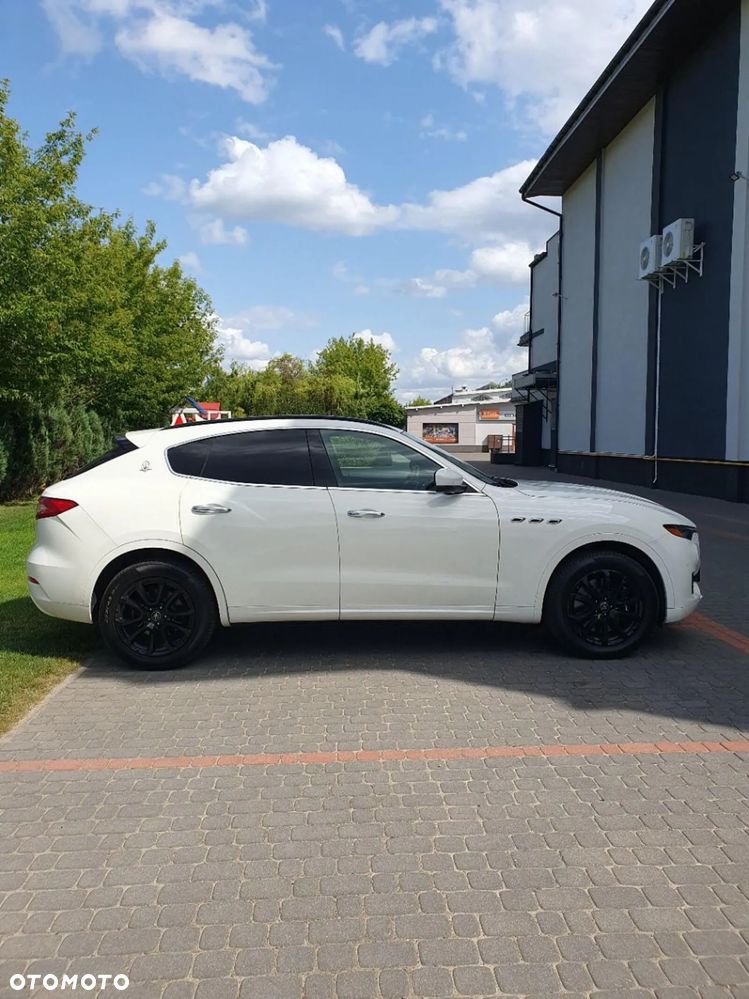 Maserati Levante S Q4 - 16
