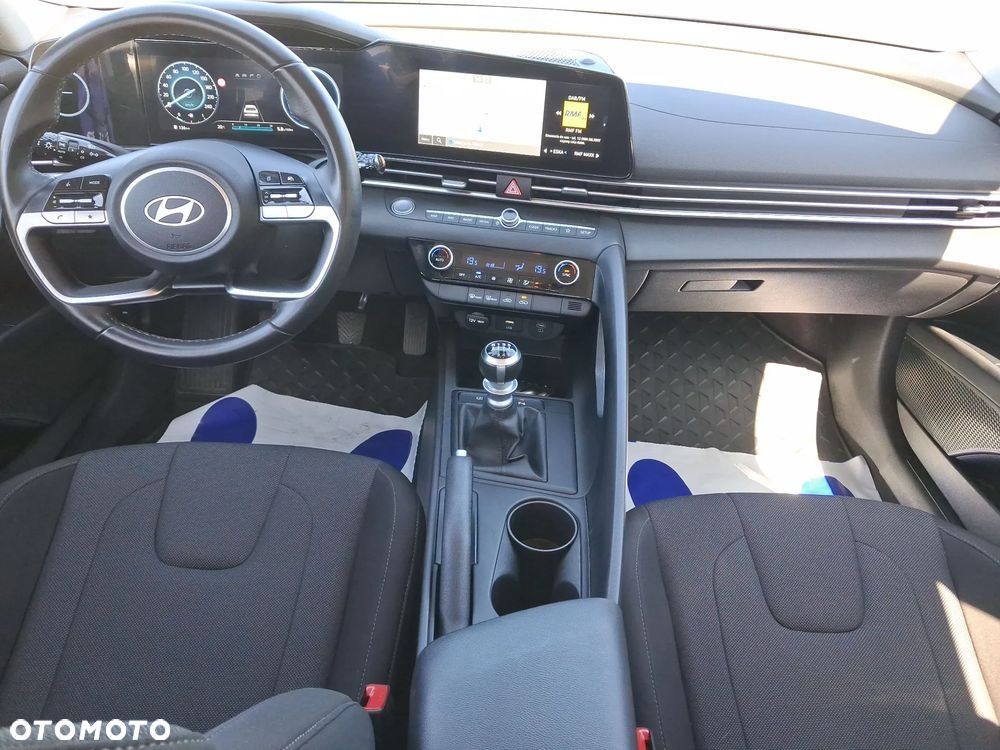 Hyundai Elantra 1.6 Modern - 13