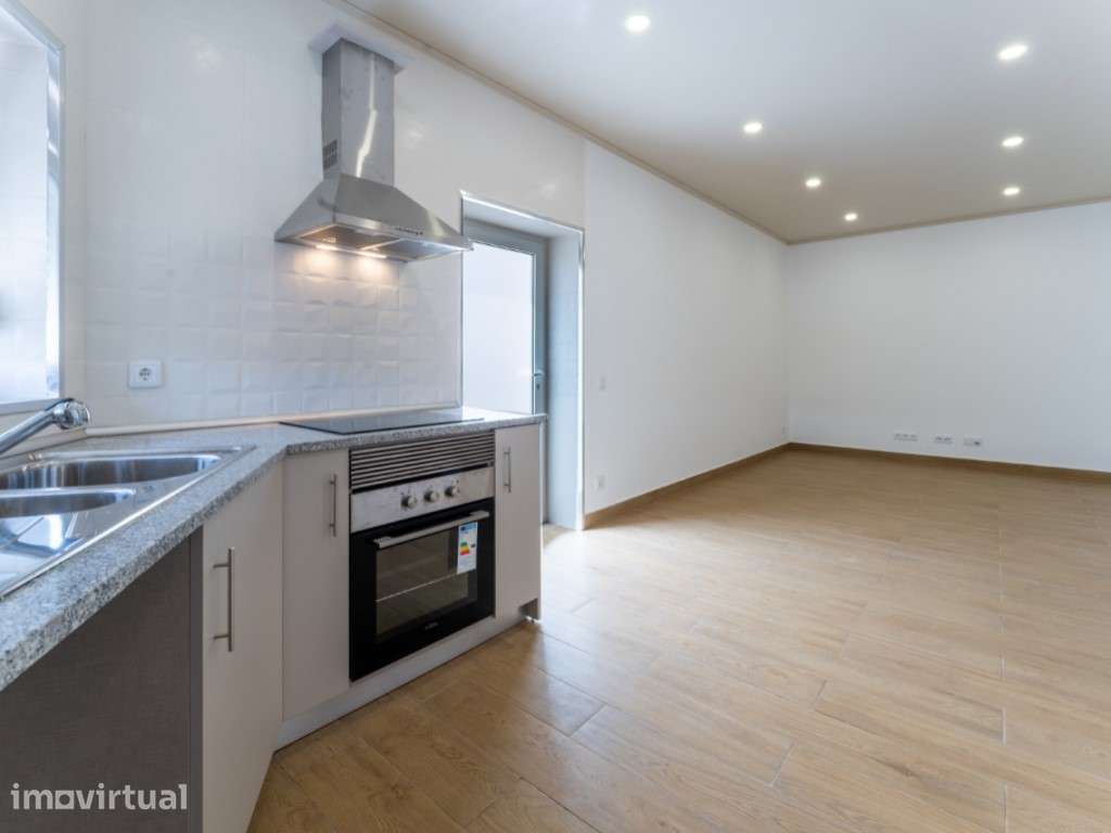Moradia Geminada Nova Térrea com 3 Quartos em Benedita, Alcobaça. - Grande imagem: 2/45