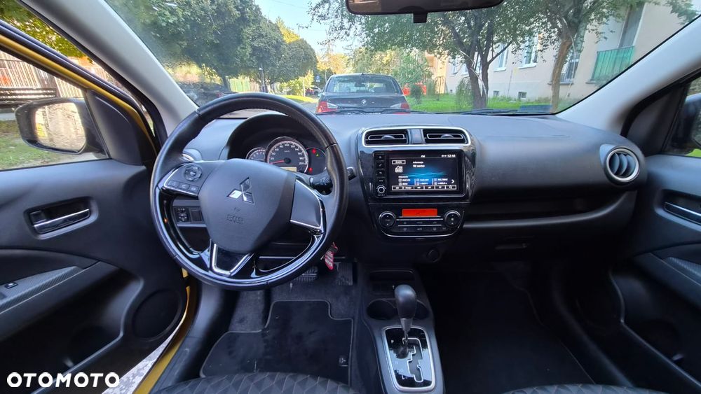 Mitsubishi Space Star 1.2 Intense CVT - 12